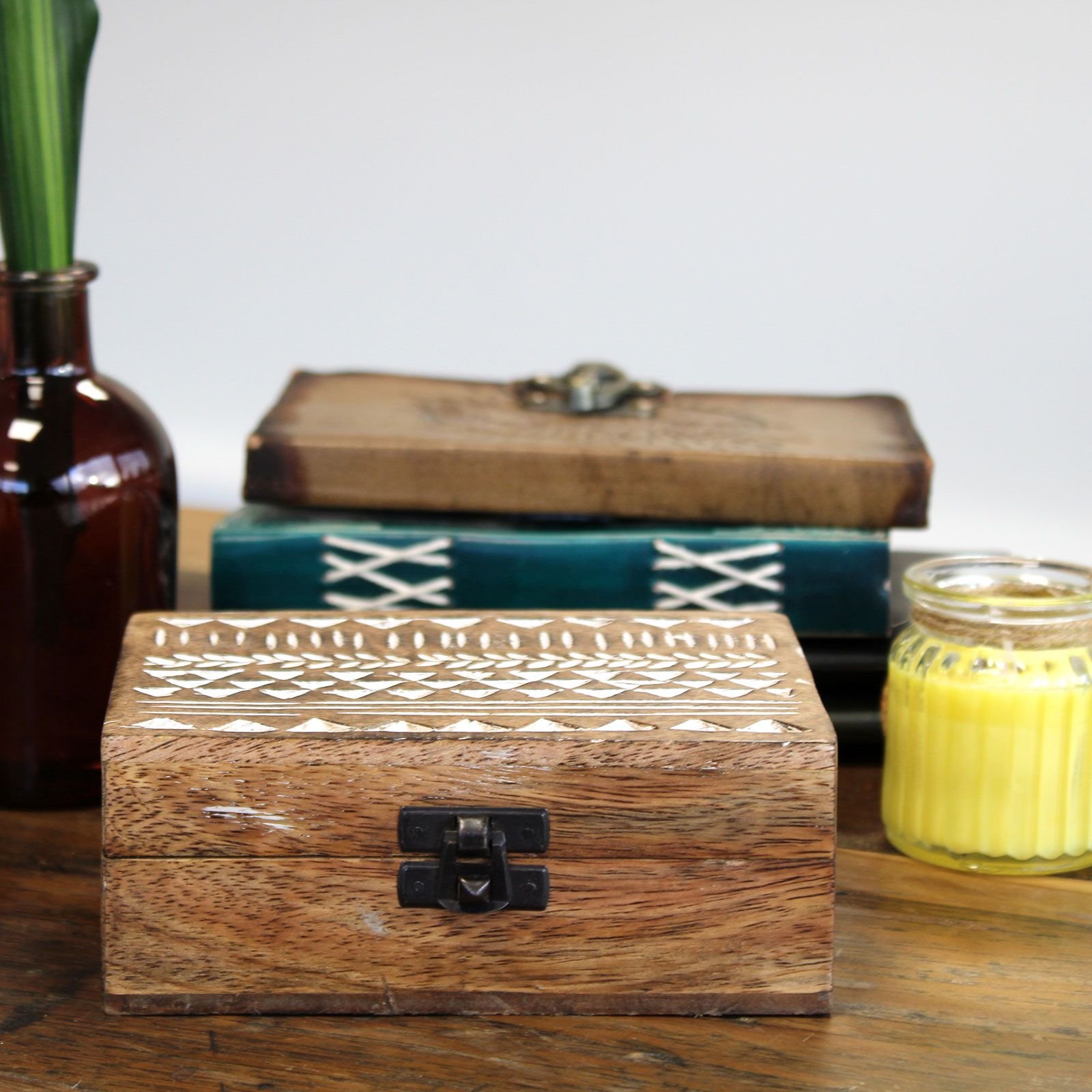 Balta medinė mango dėžutė su slavų raižiniais - Image 5