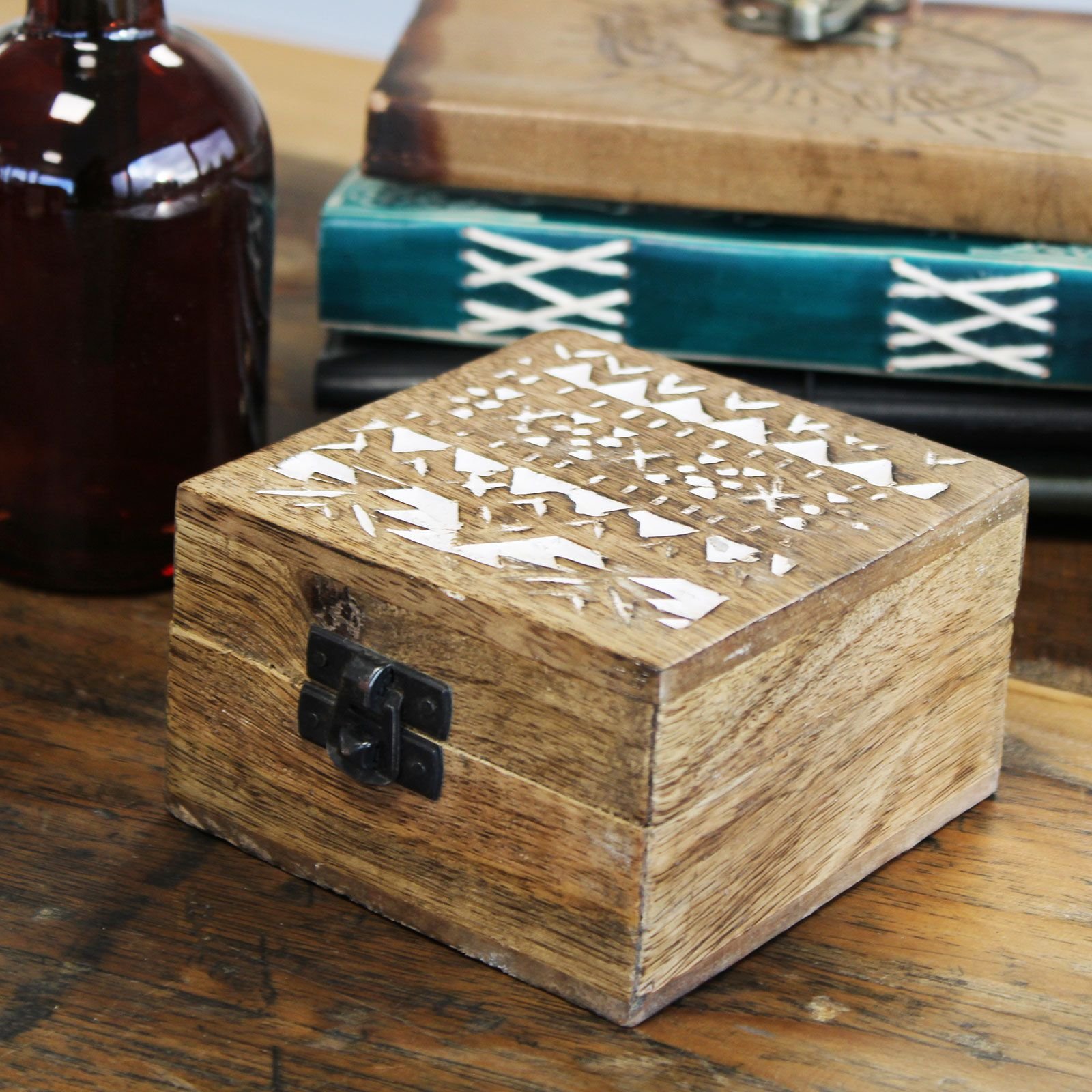 Balinto mango medžio dėžutė su slavų raižiniais - Image 3