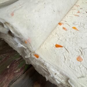 Lokta rankų darbo popierius „Marigold“ – saulės žiedų energija kūrybai