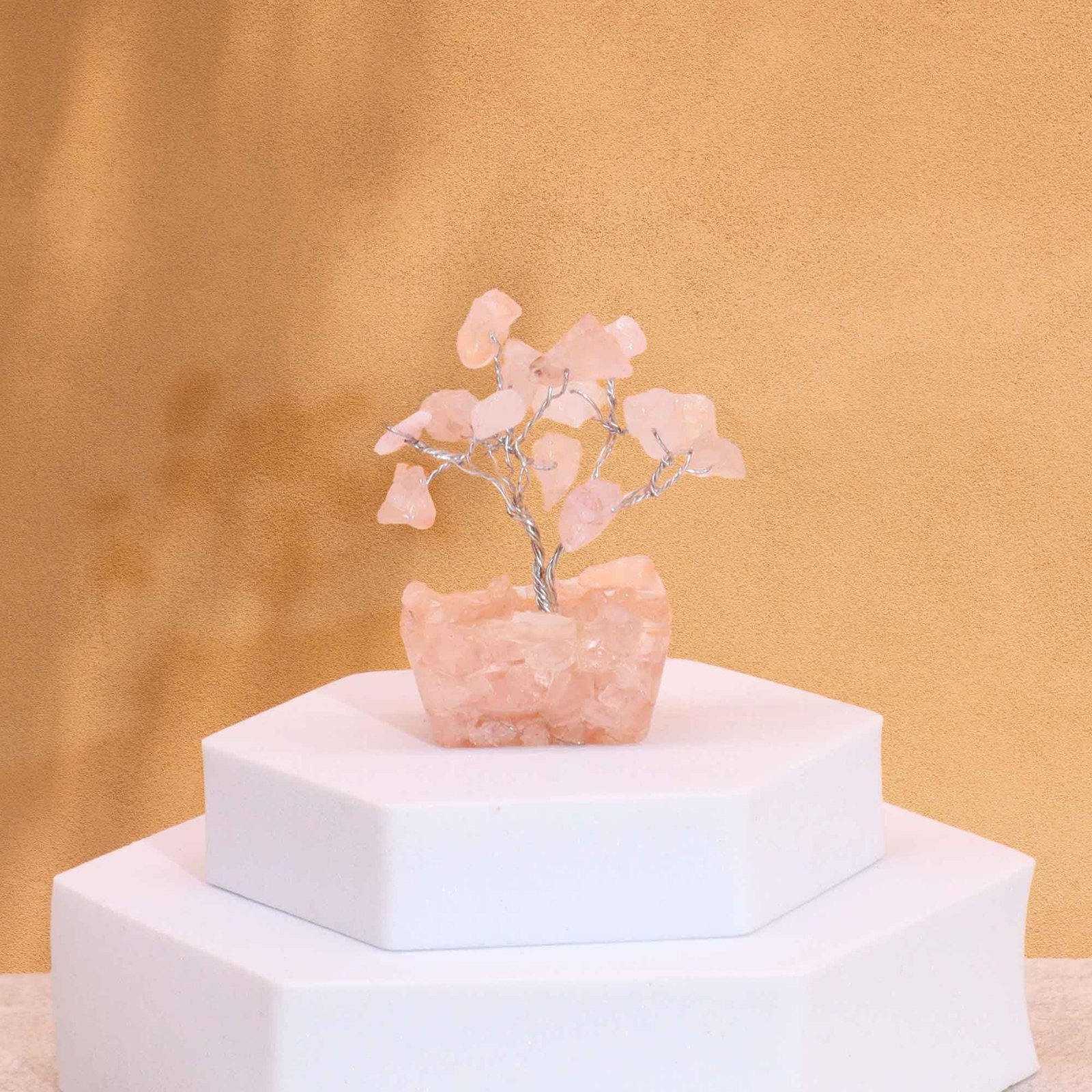 Mini brangakmenių medelis „Rose Quartz“ ant orgonito pagrindo – švelni rožinio kvarco ramybė