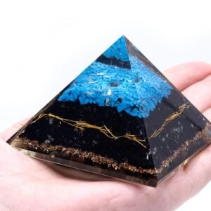 Alternative view of Orgonito piramidė „Turquoise and Black Tourmaline“ – 70 mm paslaptingos apsaugos akcentas