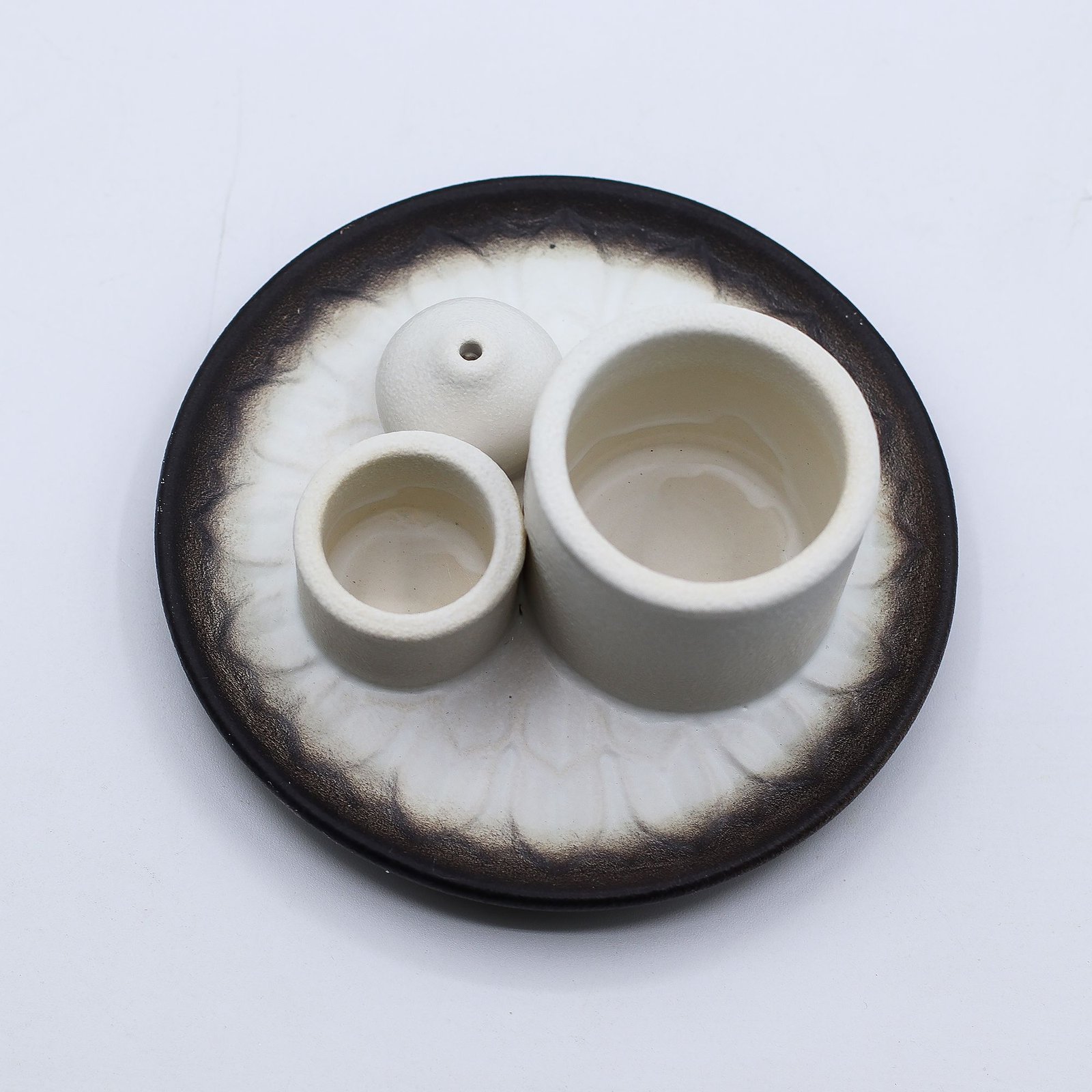 Alternative view of Palo Santo ir smilkymo laikiklis „Mandala“ – baltos ir pilkos ramybės ritualas