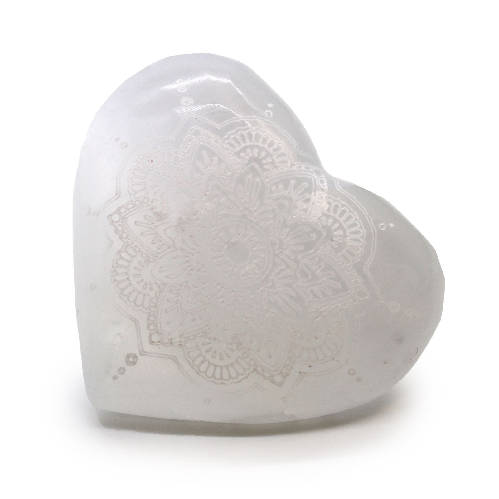 Selenito širdelė „Mandala“ – 7–8 cm šviesos ir ramybės akcentas