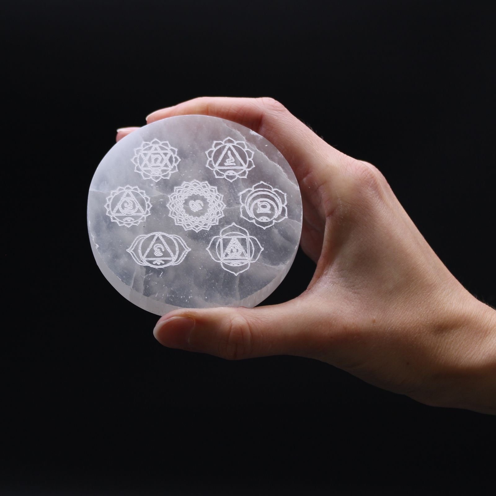 Alternative view of Selenito įkrovimo plokštelė „Chakra Design“ – 8 cm šviesos ir ramybės akcentas