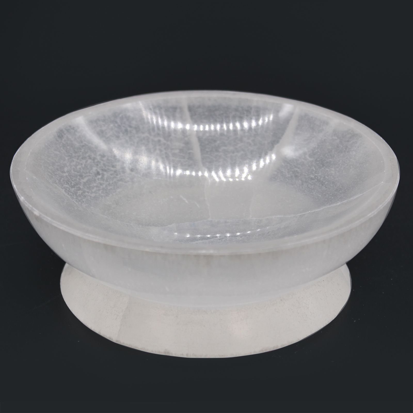 Alternative view of Selenito ritualinis dubuo „Selenite Ritual Bowl“ – 15 cm šviesos ramybės akcentas