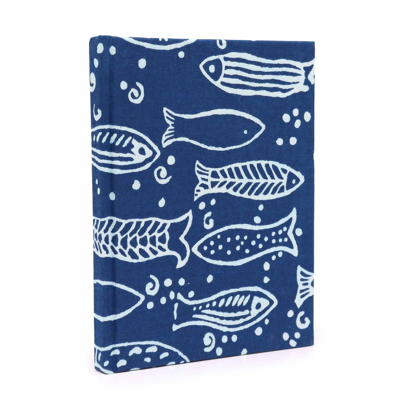 Dienoraštis „Indigo Fish“ – medvilninis 20×15 cm užrašų sąsiuvinis su rankų darbo popieriumi
