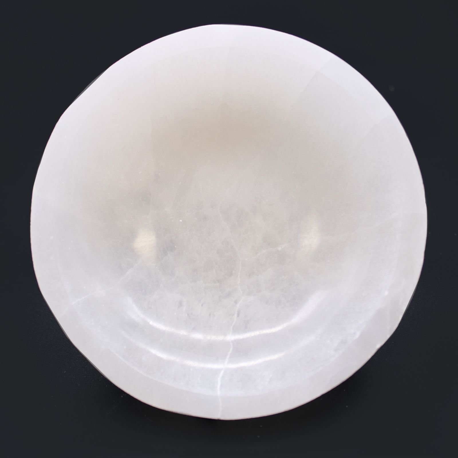 Alternative view of Selenito dubuo „Round Bowl“ – 15 cm šviesos ir ramybės akcentas