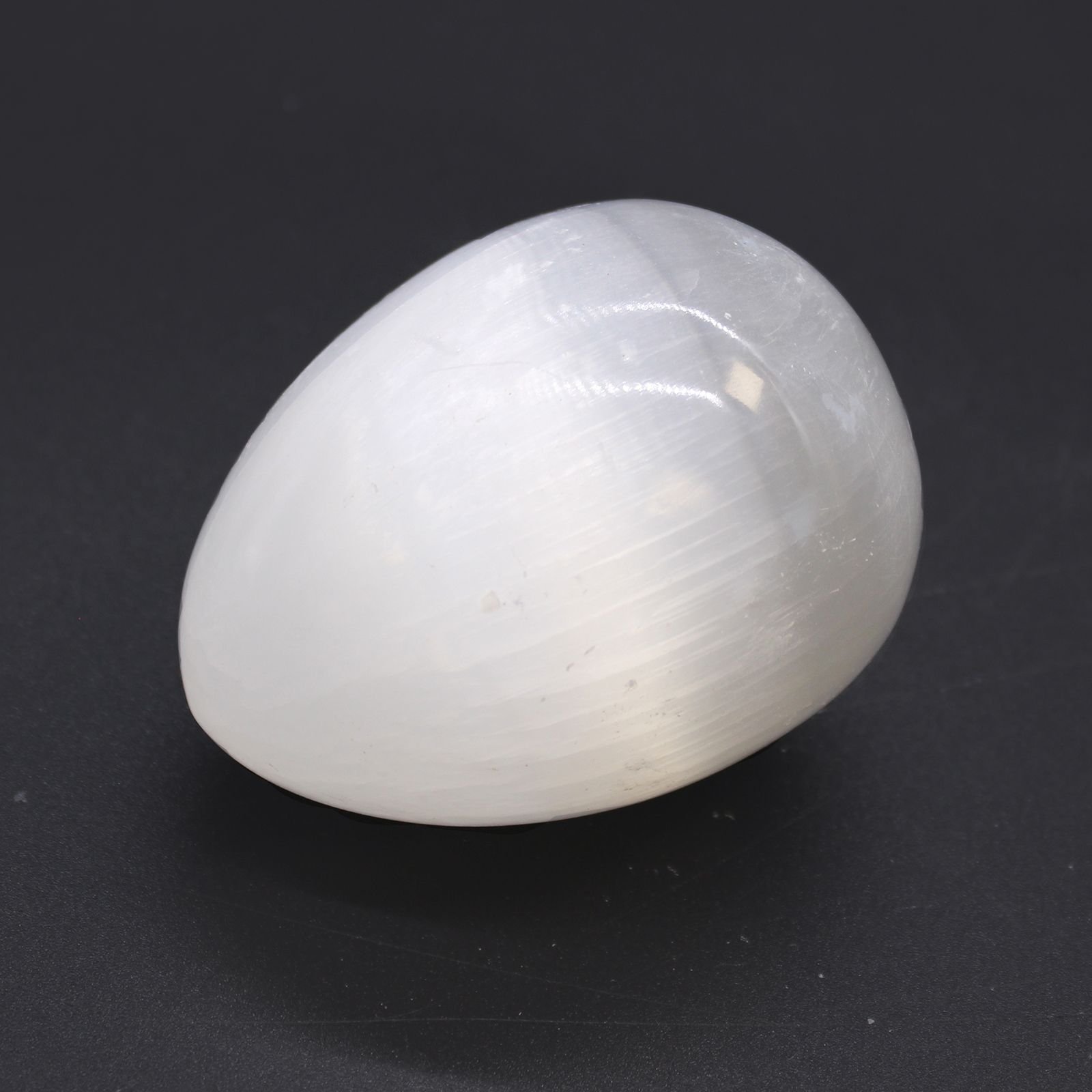 Alternative view of Selenito kiaušinis „Selenite Egg“ – 5–6 cm šviesos ir ramybės akcentas