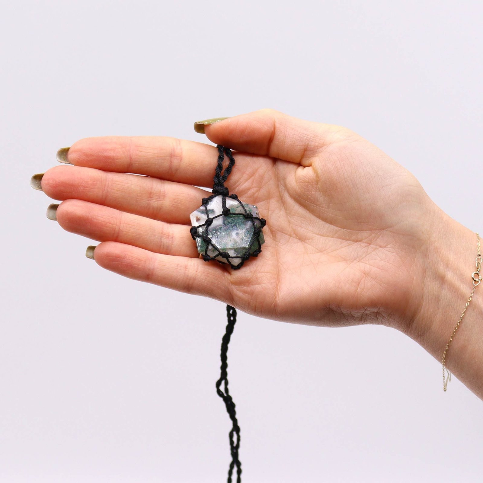Alternative view of Nėriniuotas šešiakampis pakabukas su „Moss Agate“ – žemiškos ramybės akmuo