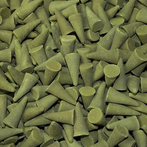 Smilkalų kūgeliai „Tulsi Basil“ – žalias ramybės ritualas namų erdvei
