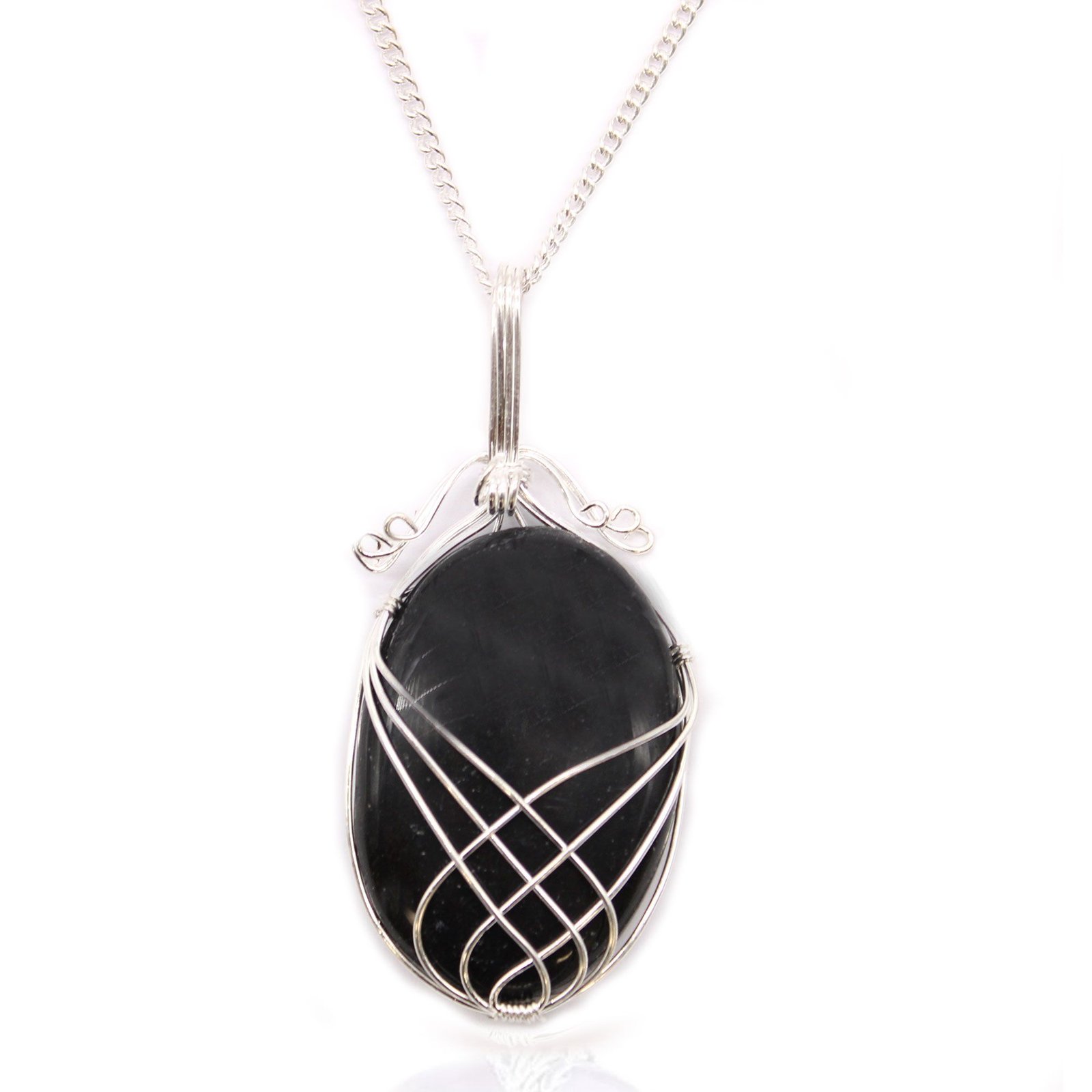 Vėrinys „Swirl Wrapped Gemstone“ – juodojo onikso paslaptis sidabro spindesyje