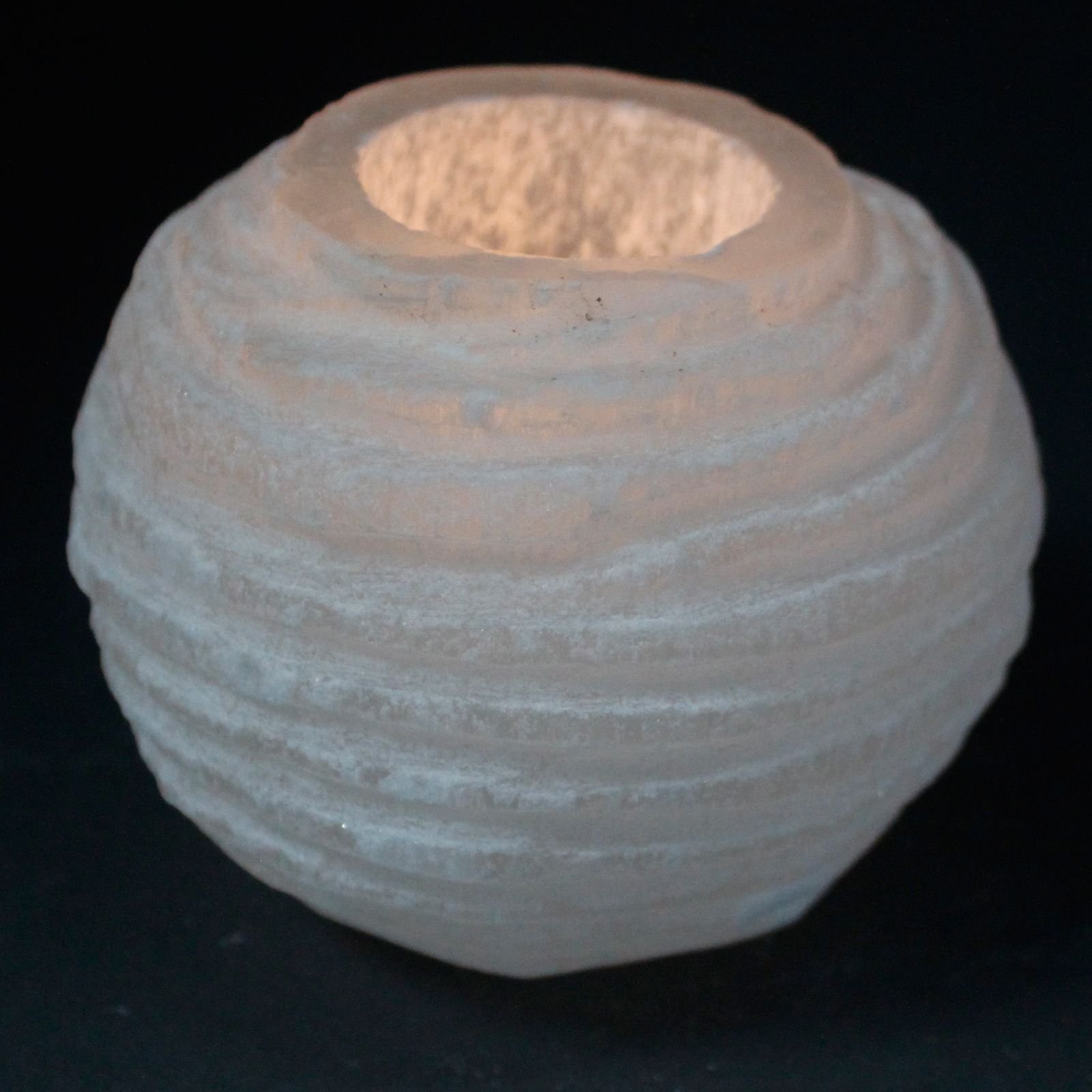 Alternative view of Selenito žvakidė „Snowball“ – 8 cm šviesos ir ramybės akcentas