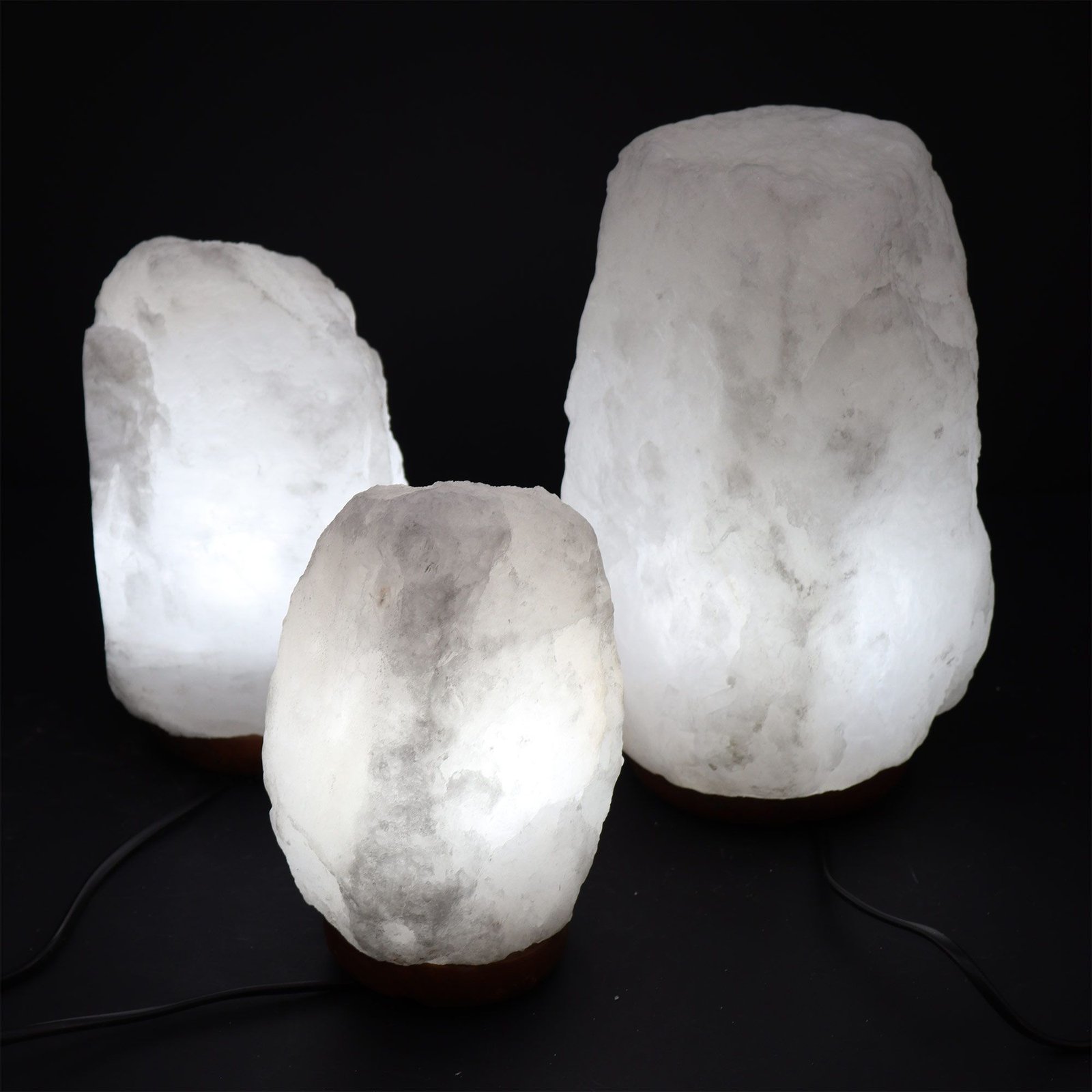 Himalajų druskos lempa „Crystal Rock“ – jaukus akmens švytėjimas namų ritualui