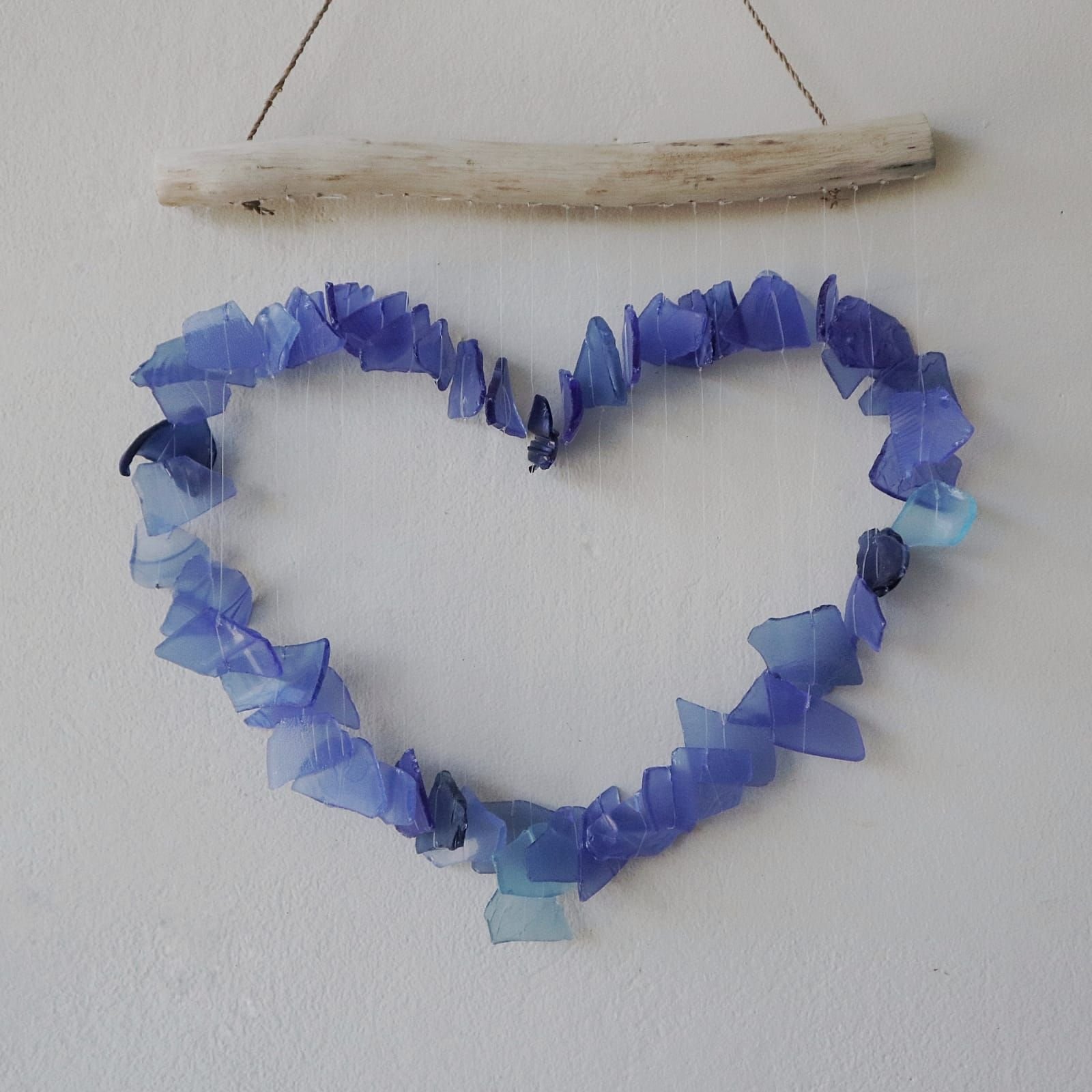 Alternative view of Vėjo varpelis „Love Chime – Blue“ – mėlyno stiklo ramybės skambesys sodui