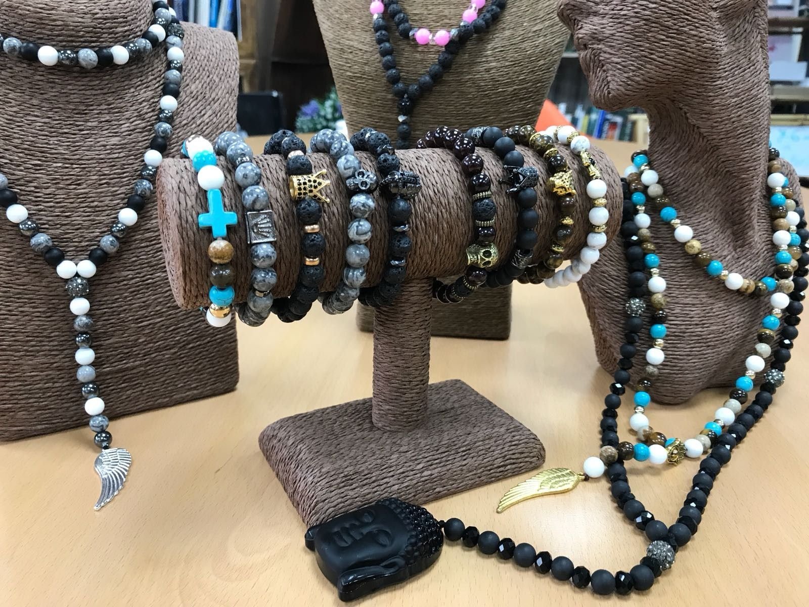 Apyrankė „Hamsa“ iš juodojo agato – boho akmenų ramybės akcentas - Image 2