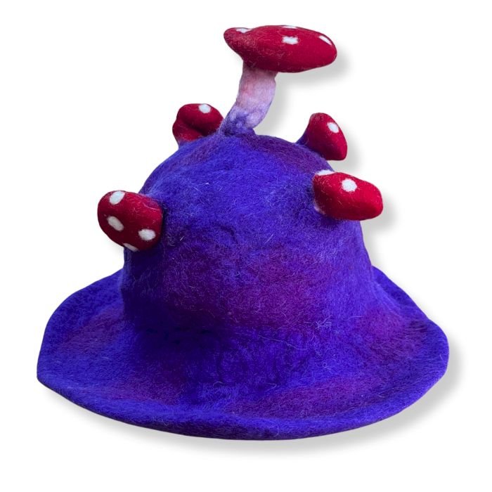 Veltinė grybų kepurė „Labai violetinė“ – paslaptingas stiliaus akcentas
